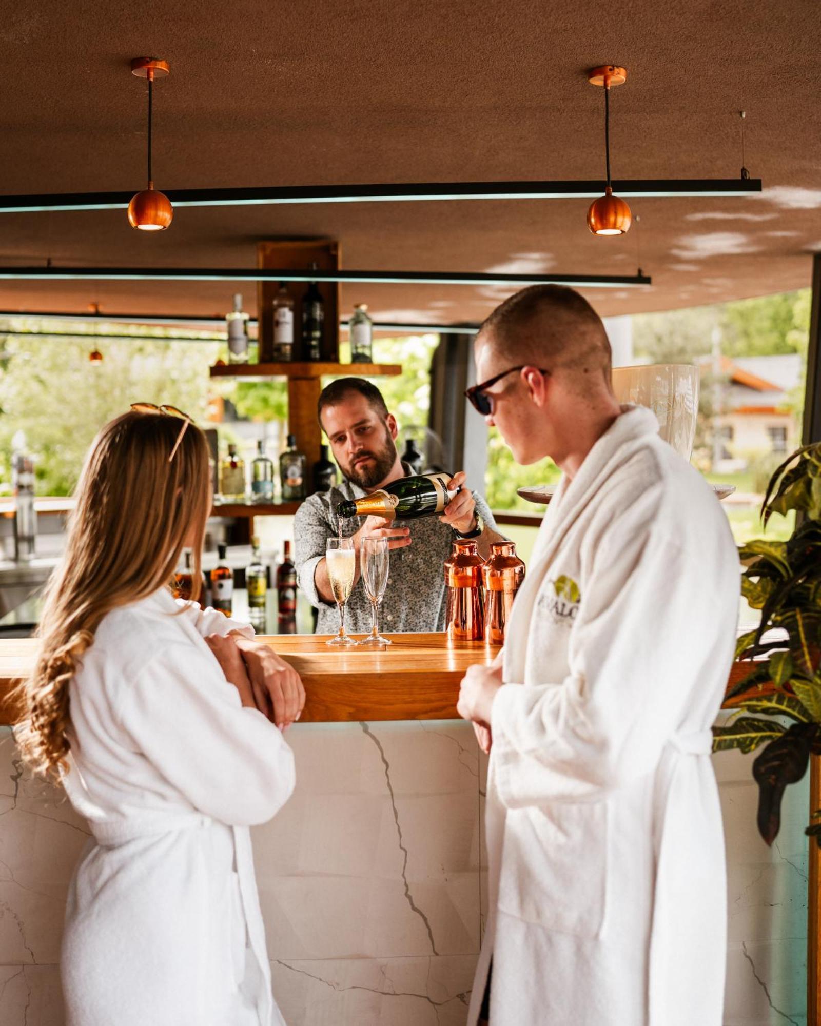Avalon Resort & Spa Мишкольц Экстерьер фото